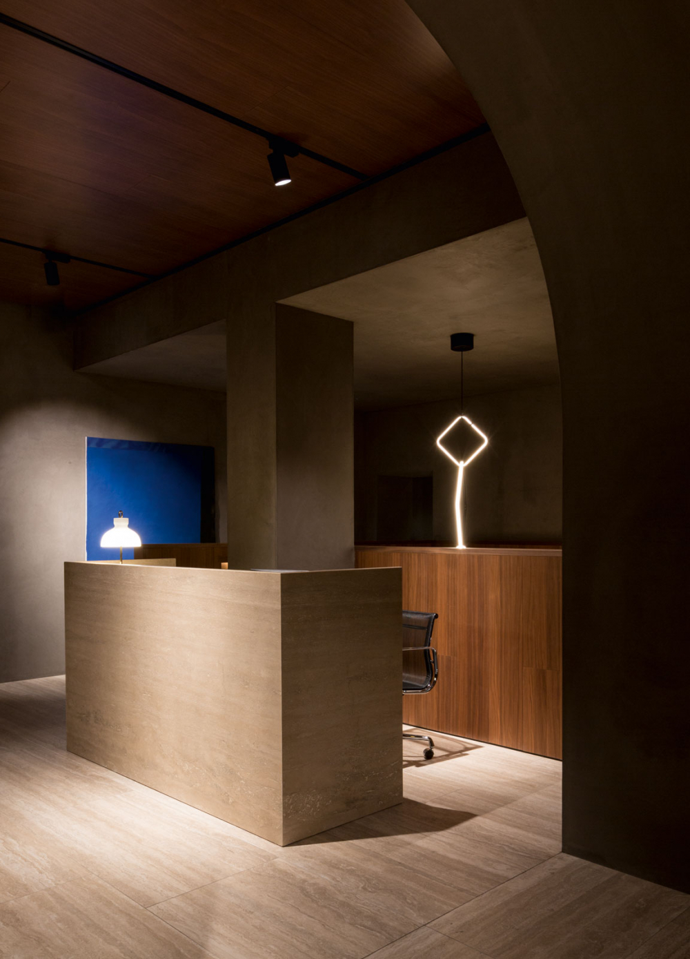 Molteni&C entrance desk 