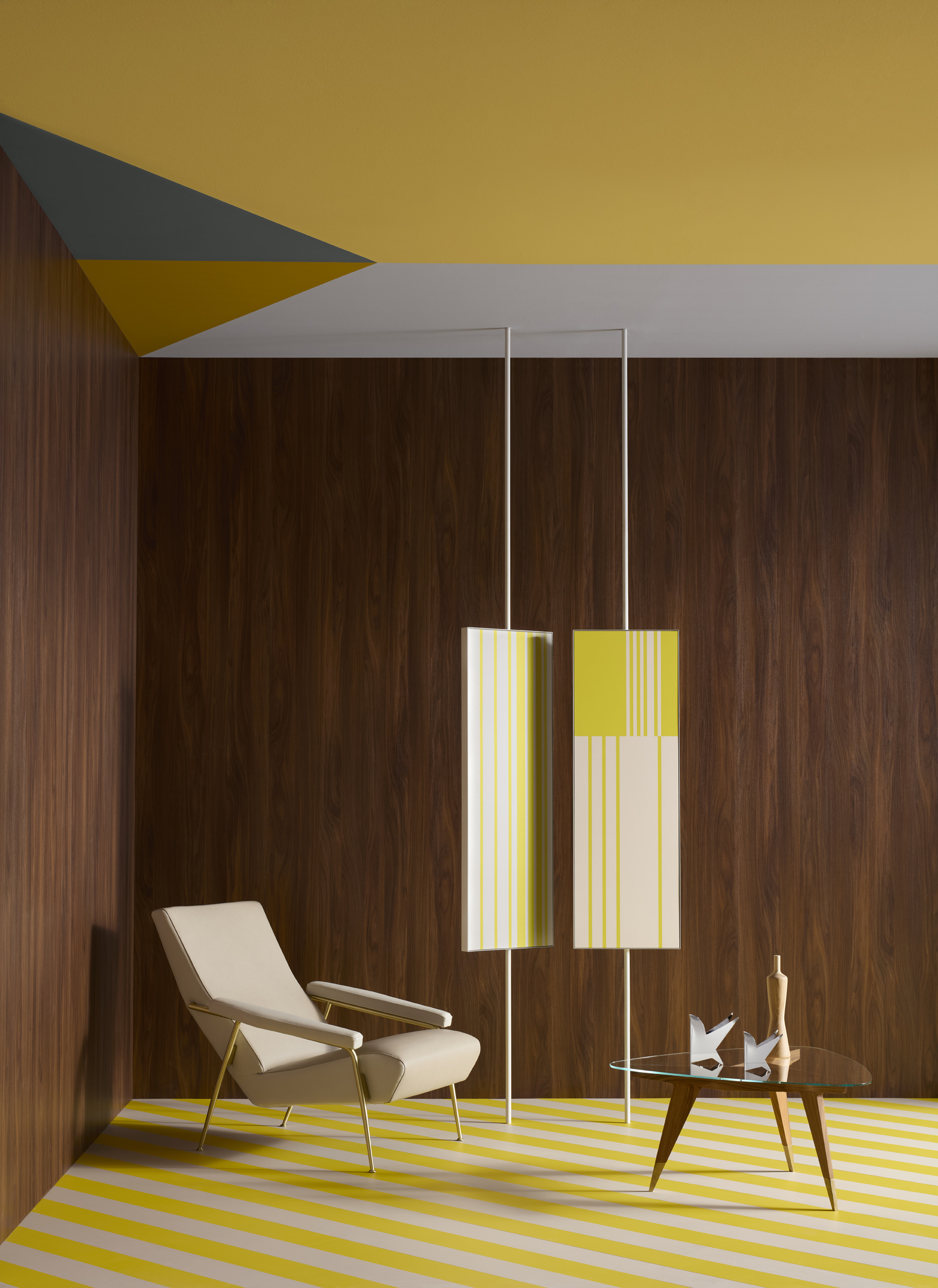 Colombo on D.552.2 | small table, design Gio Ponti, courtesy of Gio Ponti Archives, creative direction Elisa Ossino Studio, ph. Aaron Tilley