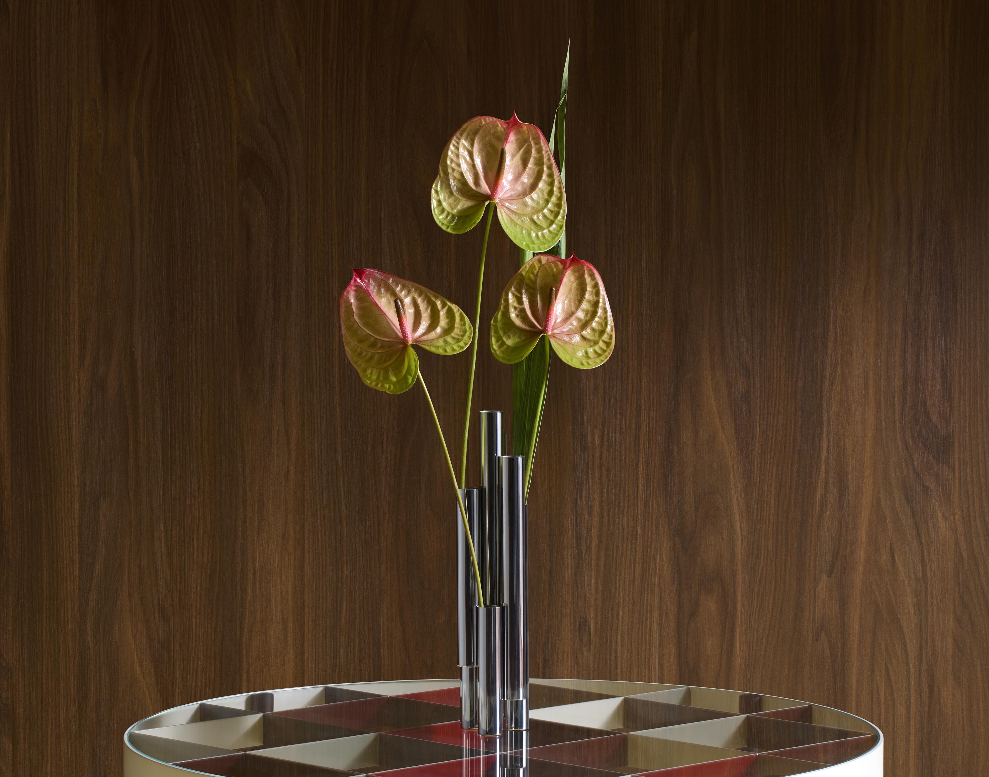 7Tubi | vase, design Gio Ponti, courtesy of Gio Ponti Archives, creative direction Elisa Ossino Studio, ph. Aaron Tilley