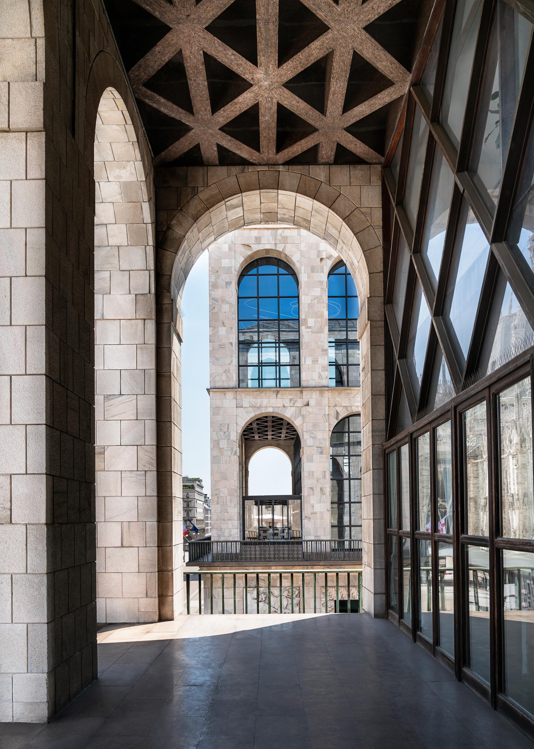 Detail of the roof on Via Marconi, Arengario, now Museo del Novecento. Designed by Piero Portaluppo. Ph. Lorenzo Pennati