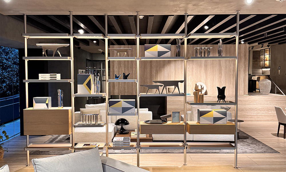 Hector Bookshelf with LED